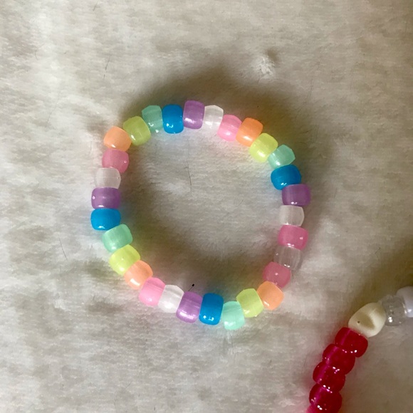 Kawaii Glow EDM Kandi Bracelet Set - Picture 3 of 5